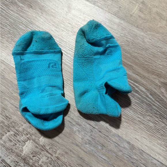 Vibrant Blue Ankle Socks Fitness Womens Athletic Workout Gym Worn Used Small - Picture 2 of 2